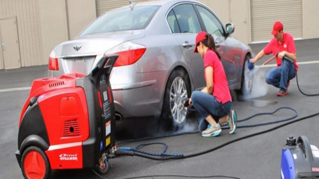 Máy rửa xe hơi nước nóng mang lại nhiều công dụng hữu ích